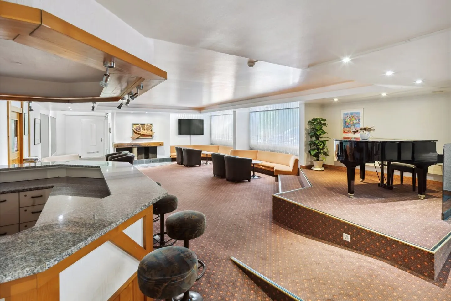 Splendide double appartement rénové avec piscine intérieure - Photo 12 sur 13