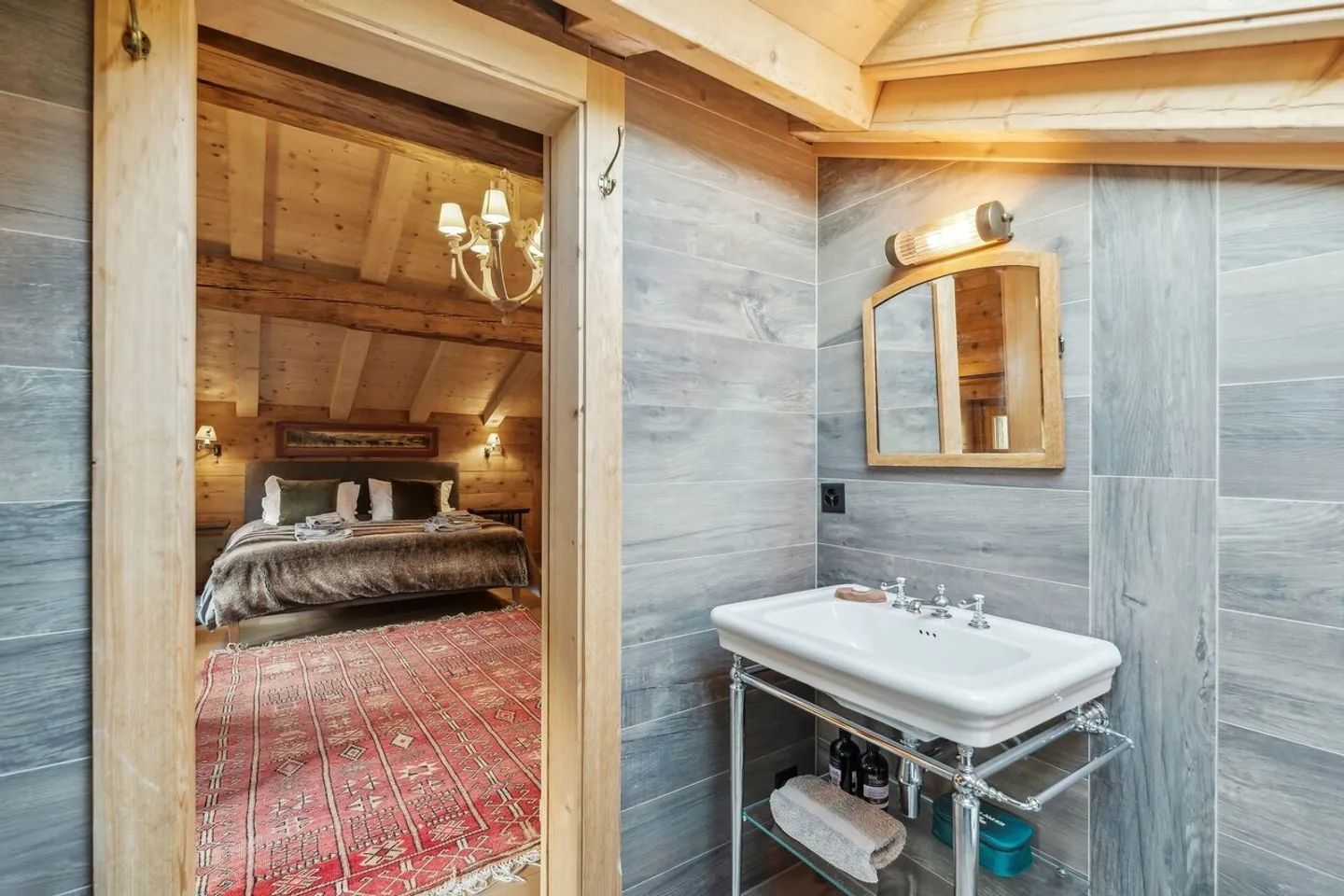 Authentisches Ormonan-Chalet, das inmitten der Natur neu erbaut wurde - Foto 13 von 13