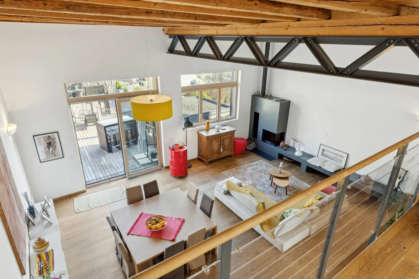 Hochwertige Triplex-Wohnung, Terrasse, Blick auf die Alpen - Foto 1 von 13