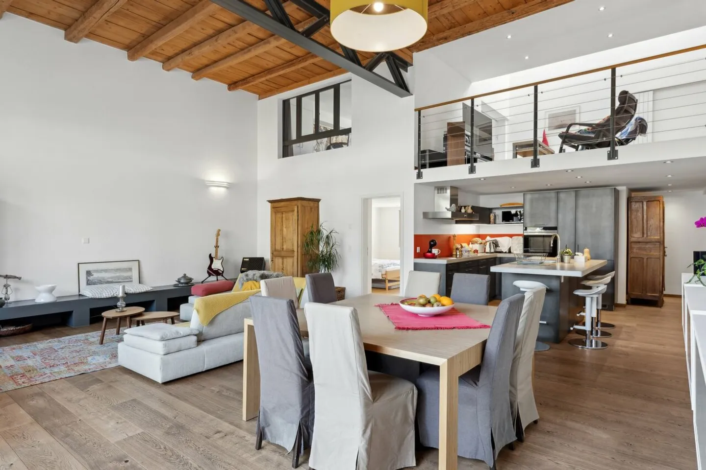 Hochwertige Triplex-Wohnung, Terrasse, Blick auf die Alpen - Foto 8 von 13
