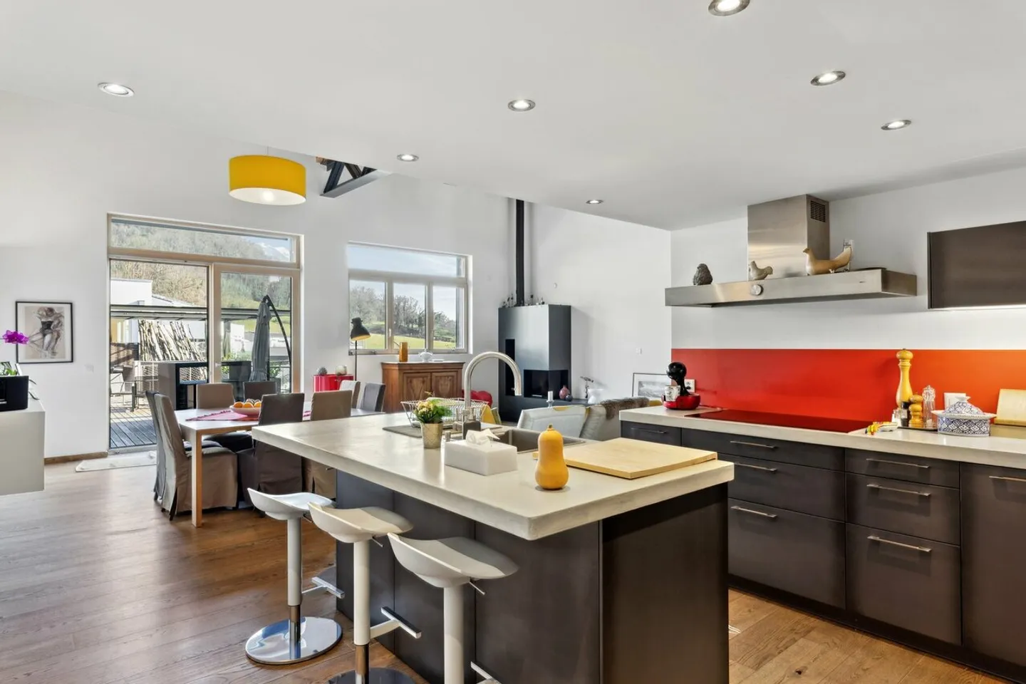 Hochwertige Triplex-Wohnung, Terrasse, Blick auf die Alpen - Foto 2 von 13