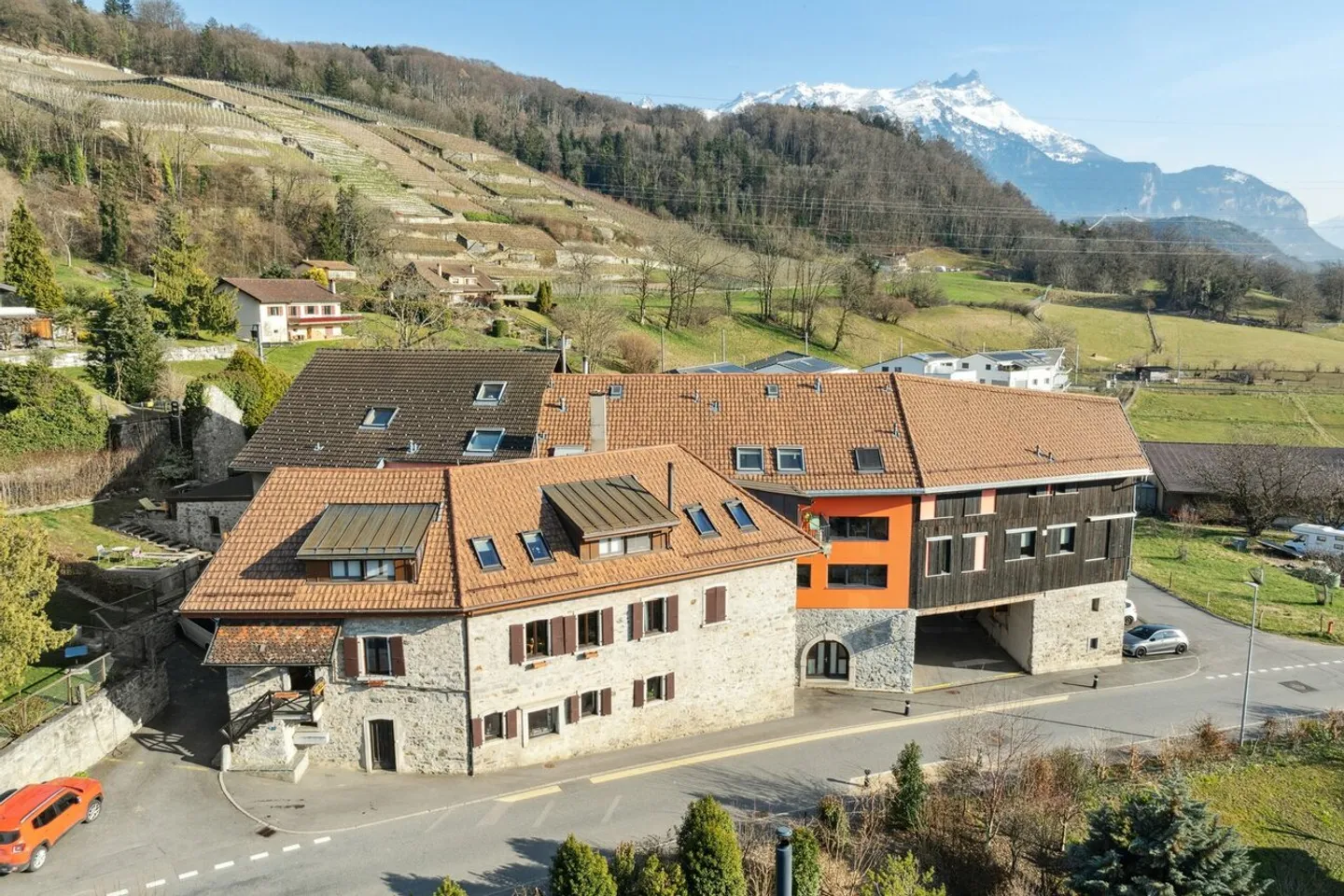 Hochwertige Triplex-Wohnung, Terrasse, Blick auf die Alpen - Foto 7 von 13