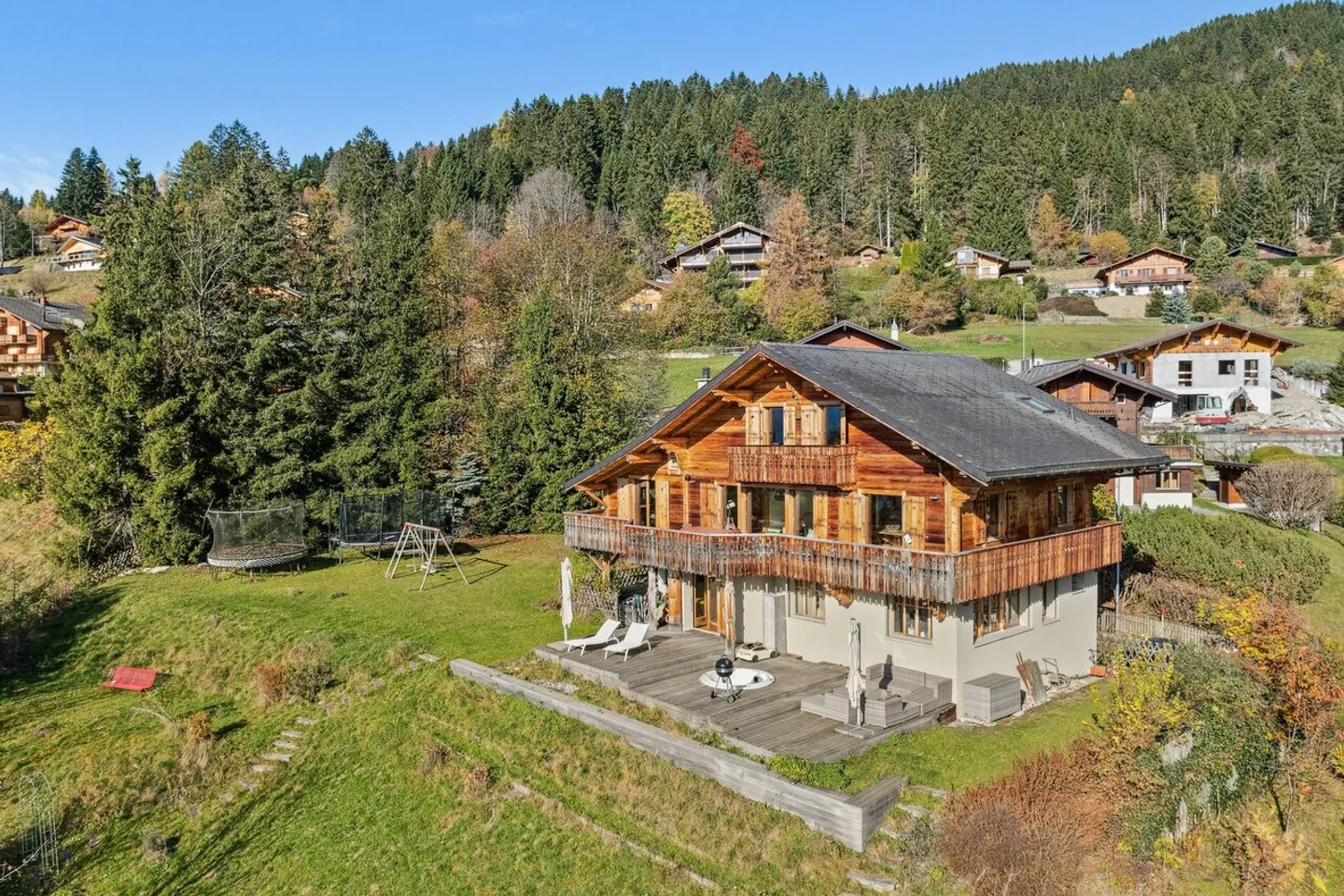 Chalet L'Etoile des Alpes, panoramic view, close to amenities - Photo 2 of 13