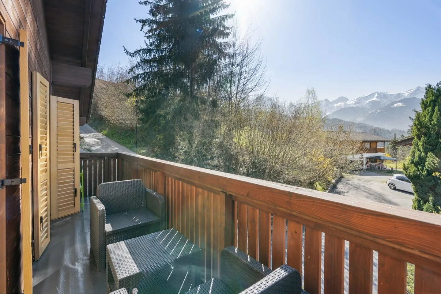 Chalet moderno con 4 camere tra Ollon e Villars - Foto 3 di 13