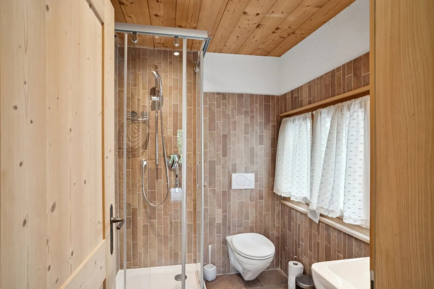 Le Picoulet, renoviertes Chalet mit 6 Schlafzimmern im Zentrum des Resorts - Foto 11 von 13