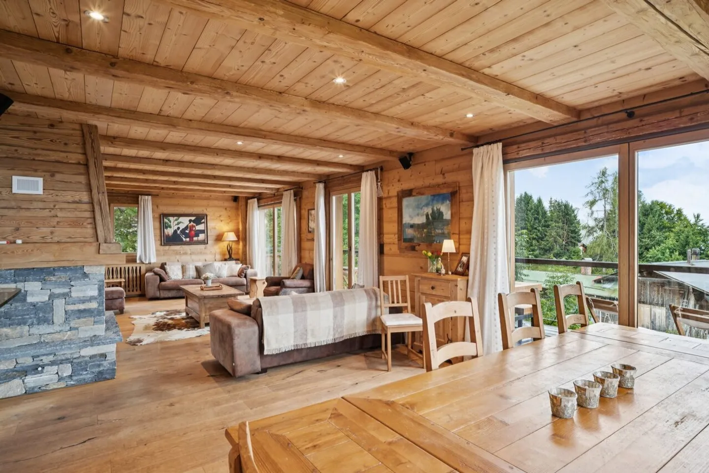 Le Picoulet, renoviertes Chalet mit 6 Schlafzimmern im Zentrum des Resorts - Foto 2 von 13