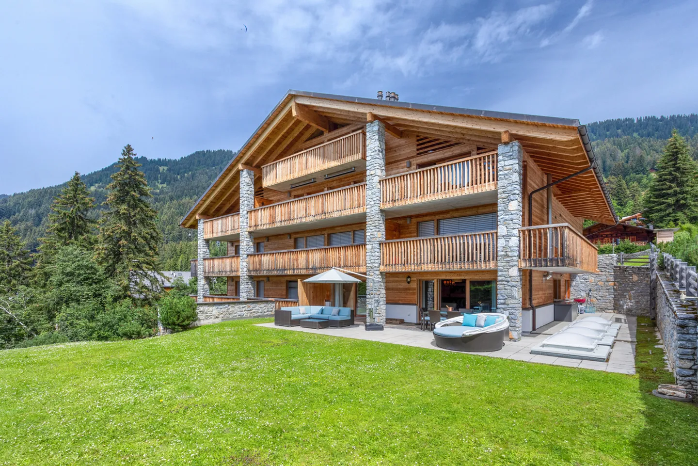 Superbe Duplex de 4 chambres, Home Cinema, Jardin, Ski In-Out - Photo 2 sur 10