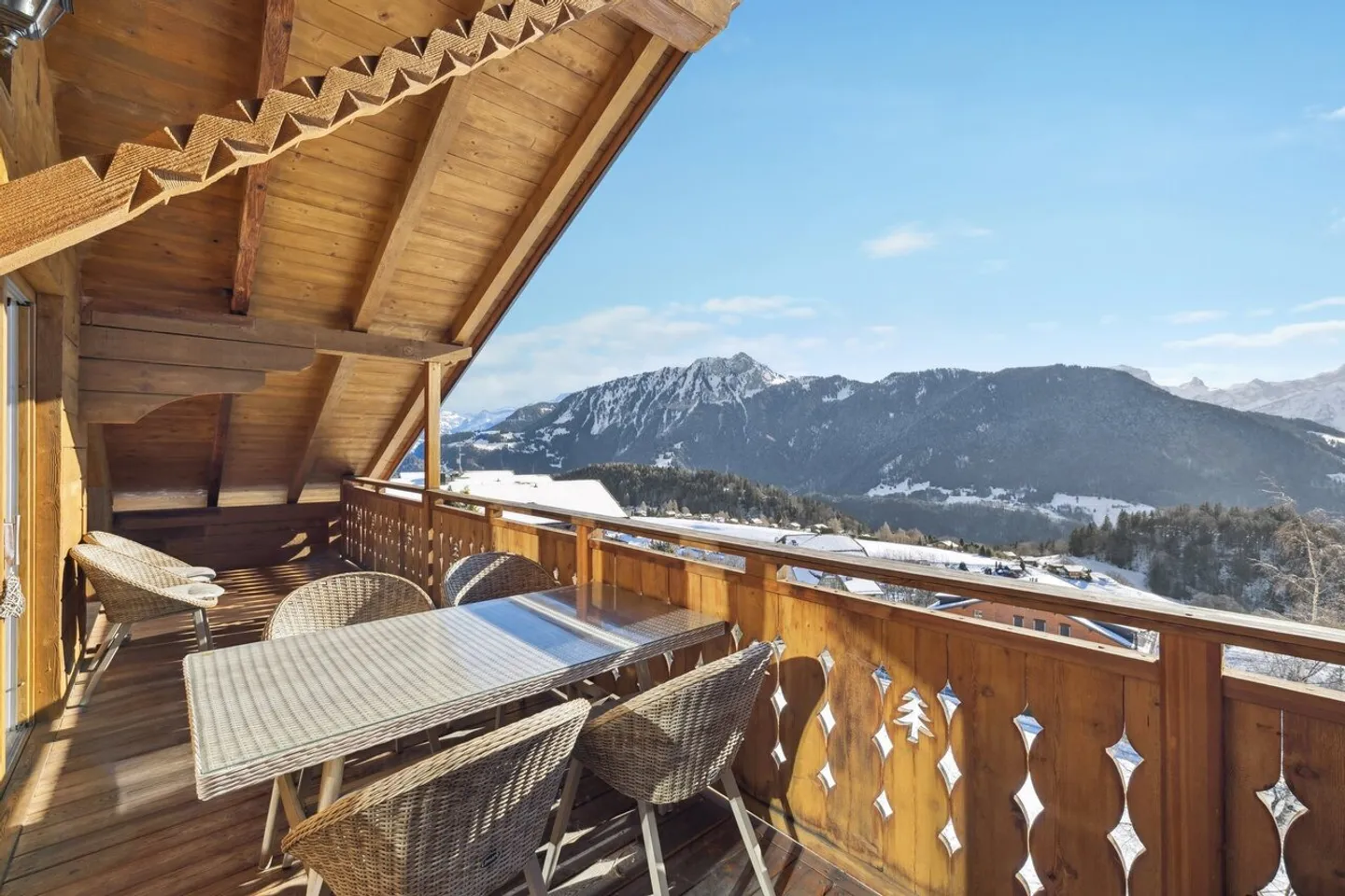 Splendido attico ristrutturato - Vista mozzafiato sulle Alpi - Foto 10 di 13