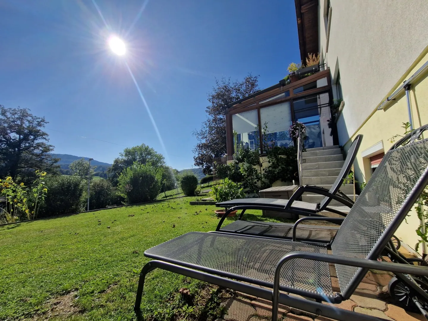Perfekte Pflege für dieses schöne Mehrfamilienhaus - Foto 2 von 11