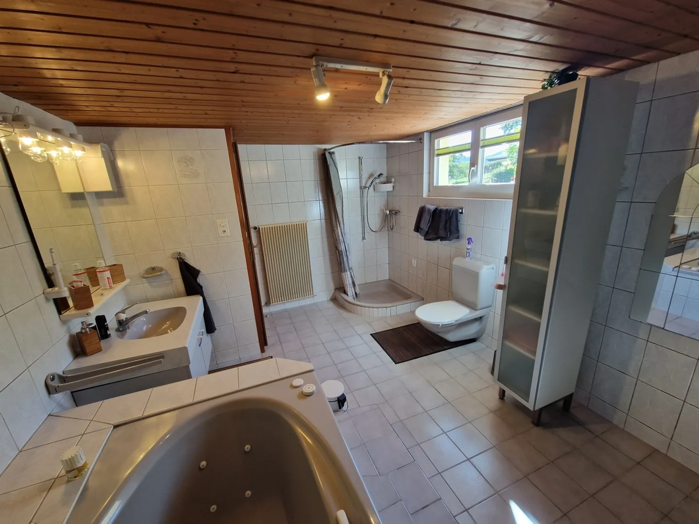 Perfekte Pflege für dieses schöne Mehrfamilienhaus - Foto 5 von 11