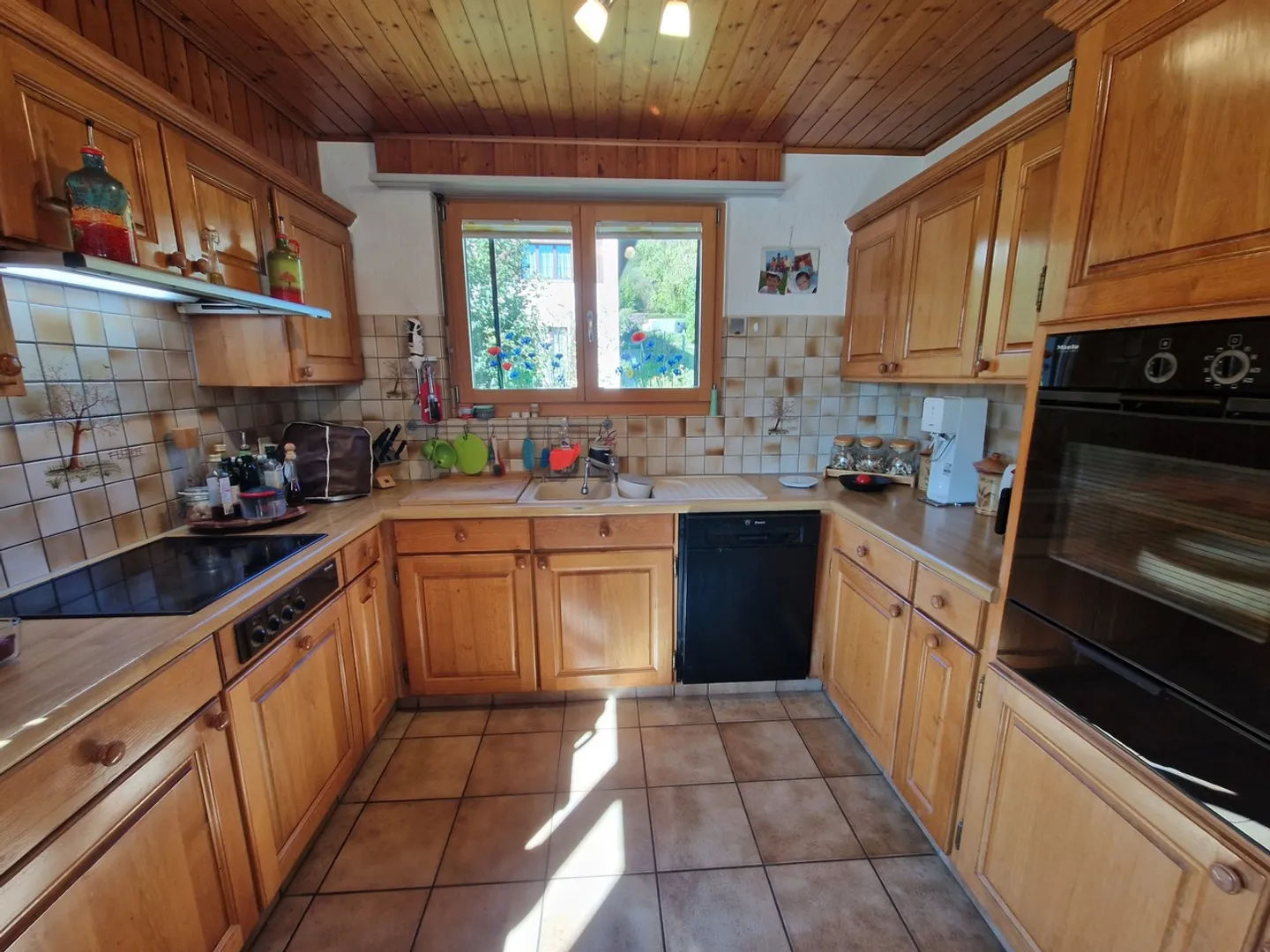 Perfekte Pflege für dieses schöne Mehrfamilienhaus - Foto 10 von 11
