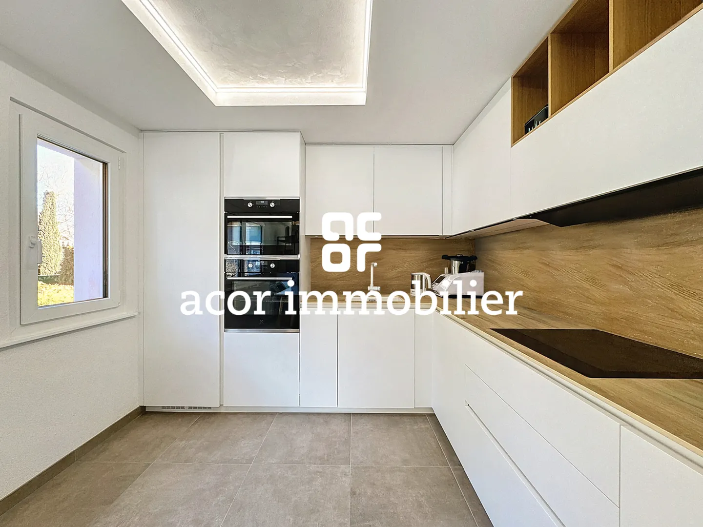 Grande Casa con Due Appartamenti - Foto 4 di 11