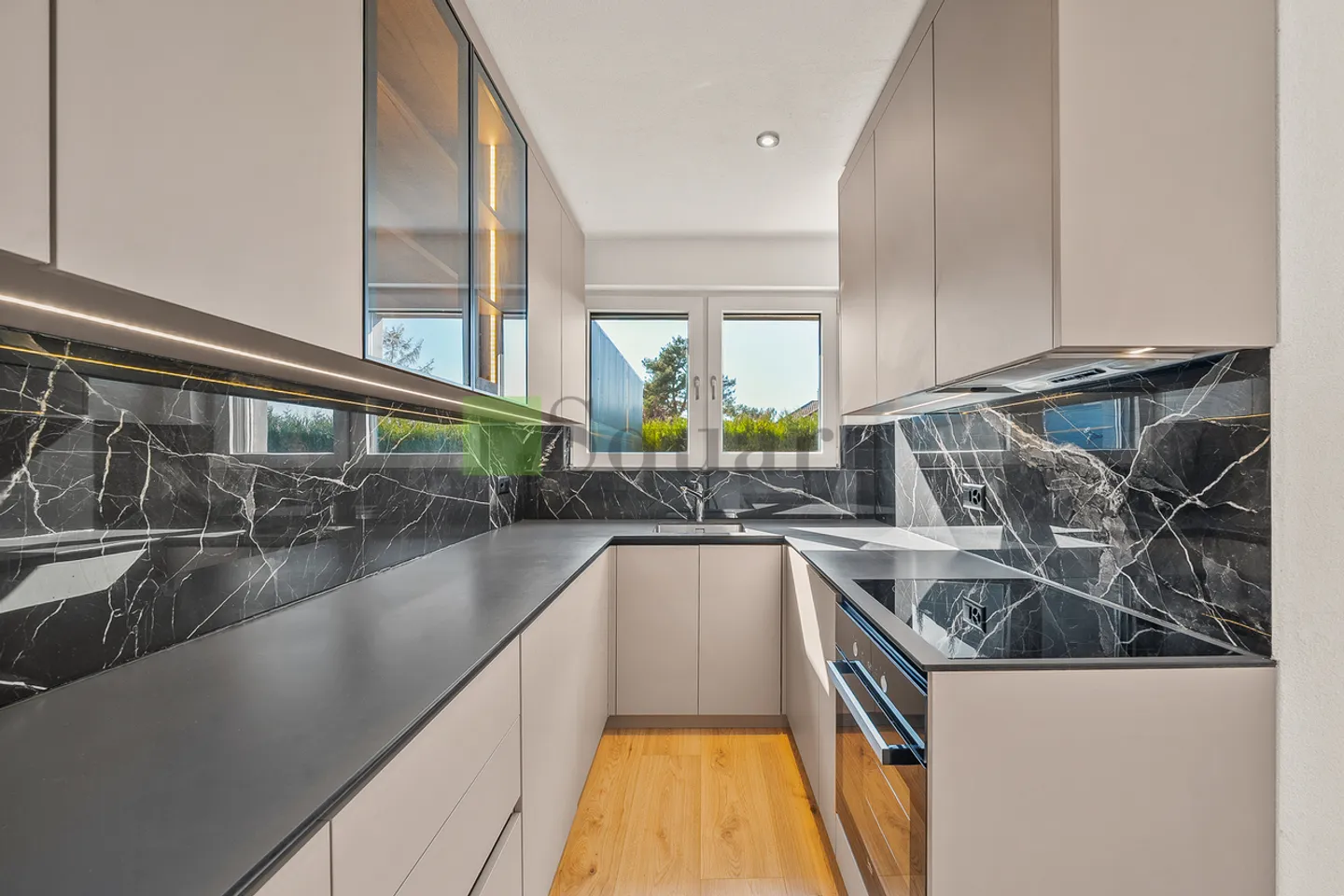 Elegante Villa mit unabhängiger 3-Zimmer-Wohnung - Foto 12 von 13