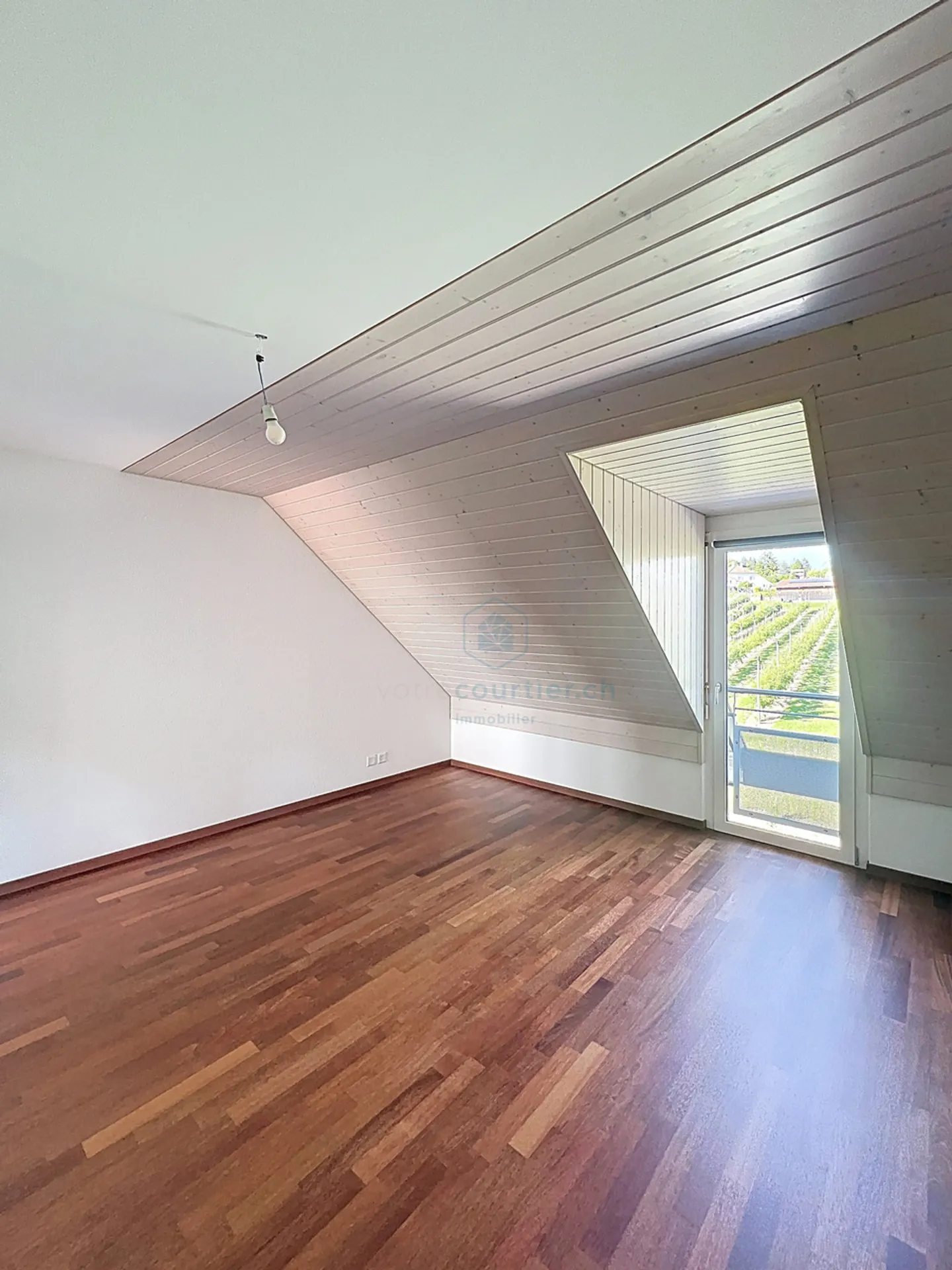 Grand duplex lumineux de 5.5 pièces au dernier étage - Photo 7 sur 13