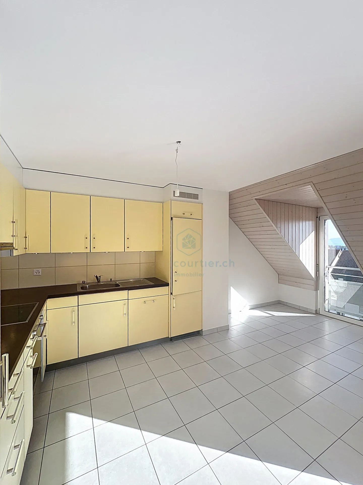 Grand duplex lumineux de 5.5 pièces au dernier étage - Photo 4 sur 13