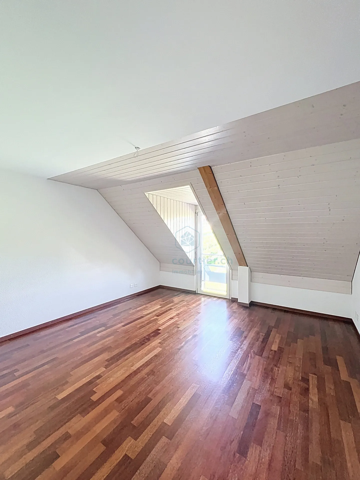 Grand duplex lumineux de 5.5 pièces au dernier étage - Photo 8 sur 13