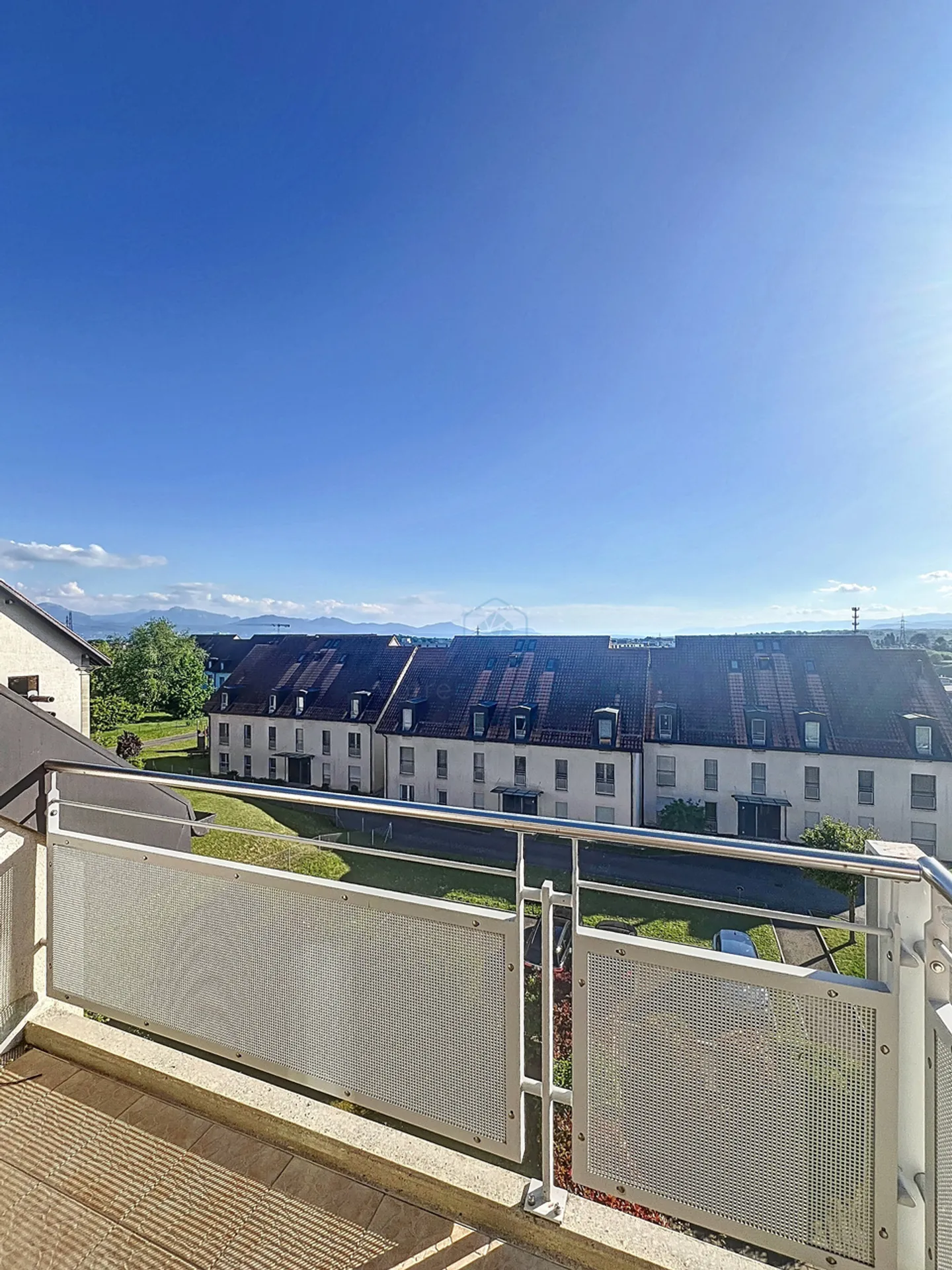 Grand duplex lumineux de 5.5 pièces au dernier étage - Photo 1 sur 13