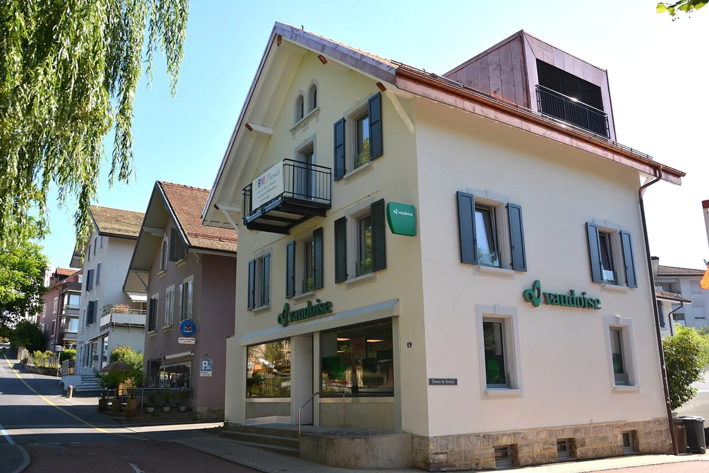 Immeuble totalement loué, en plein centre - Photo 2 sur 13
