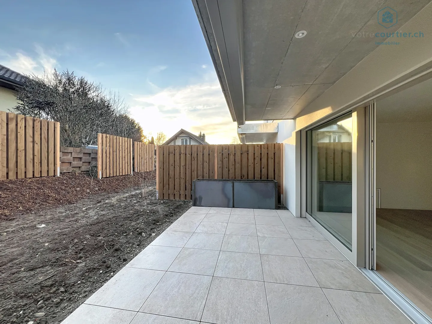 Sofort verfügbar, neue Villa in einer ruhigen Gegend ohne Belästigung - Foto 5 von 13