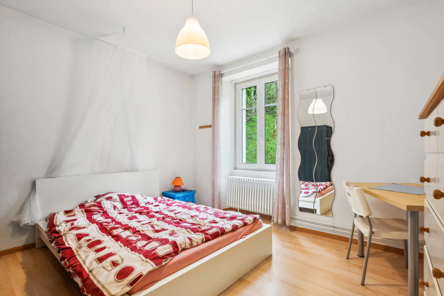 Meisterhaus mit 2 Wohnungen ideal gelegen in Le Locle - Foto 8 von 9