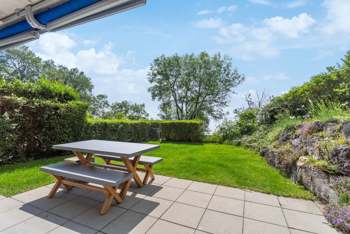 Exclusive duplex on garden level with direct access to the lake - Photo 7 of 10