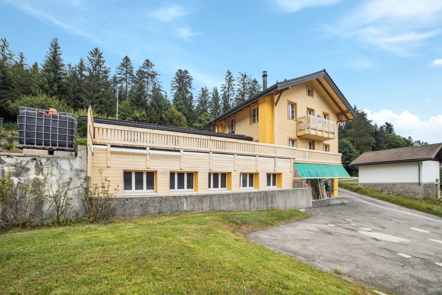 Casa indipendente in un ambiente verde! - Foto 1 di 11