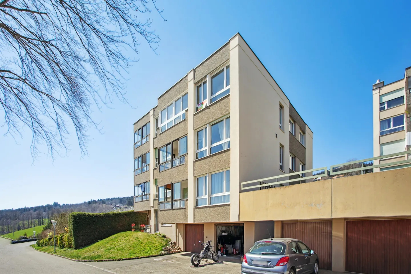 Investitore ideale - Appartamento con vista e due garage-box aggiuntivi - Foto 10 di 10