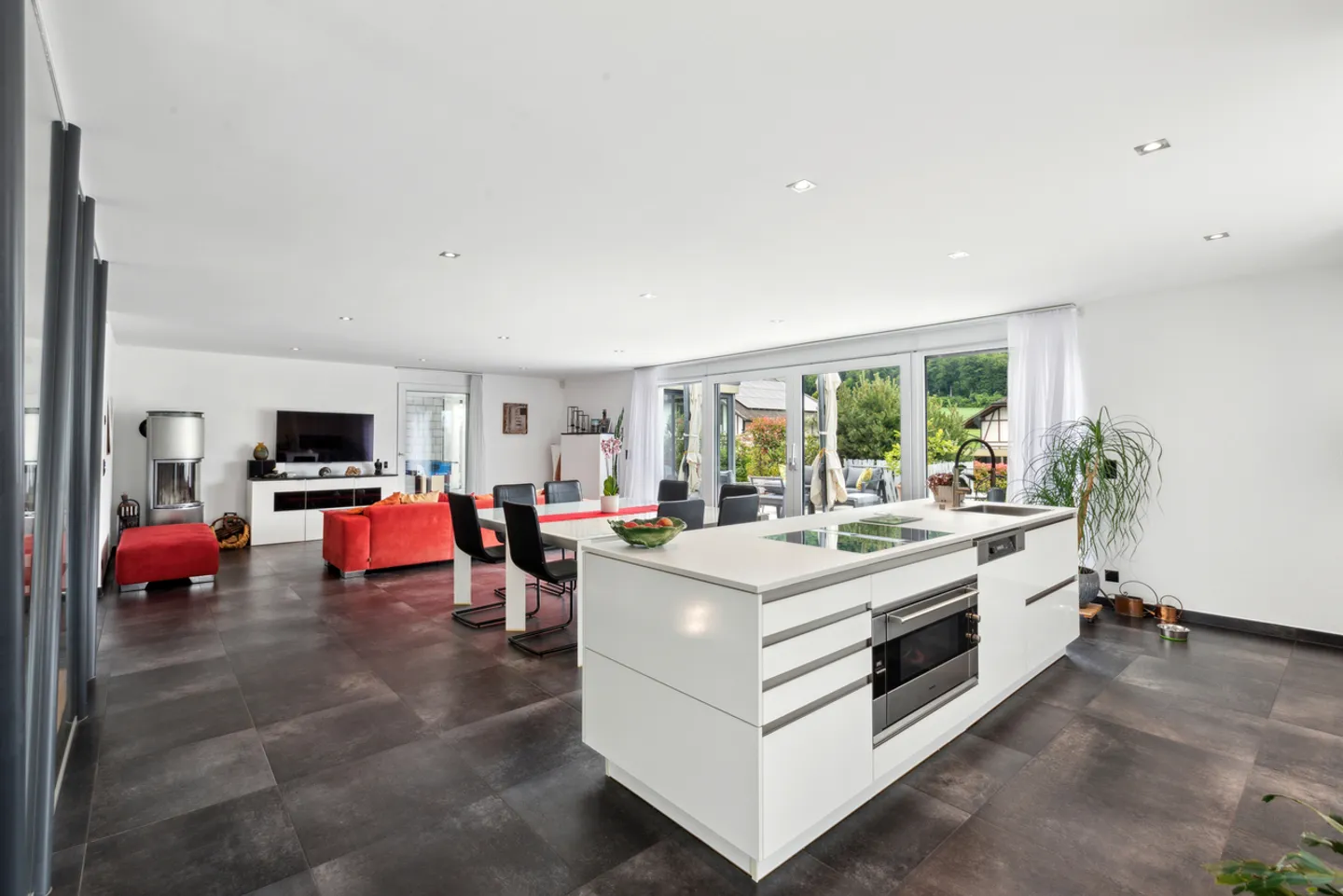 Schöne zeitgenössische Villa mit Pool und Jacuzzi! - Foto 7 von 13