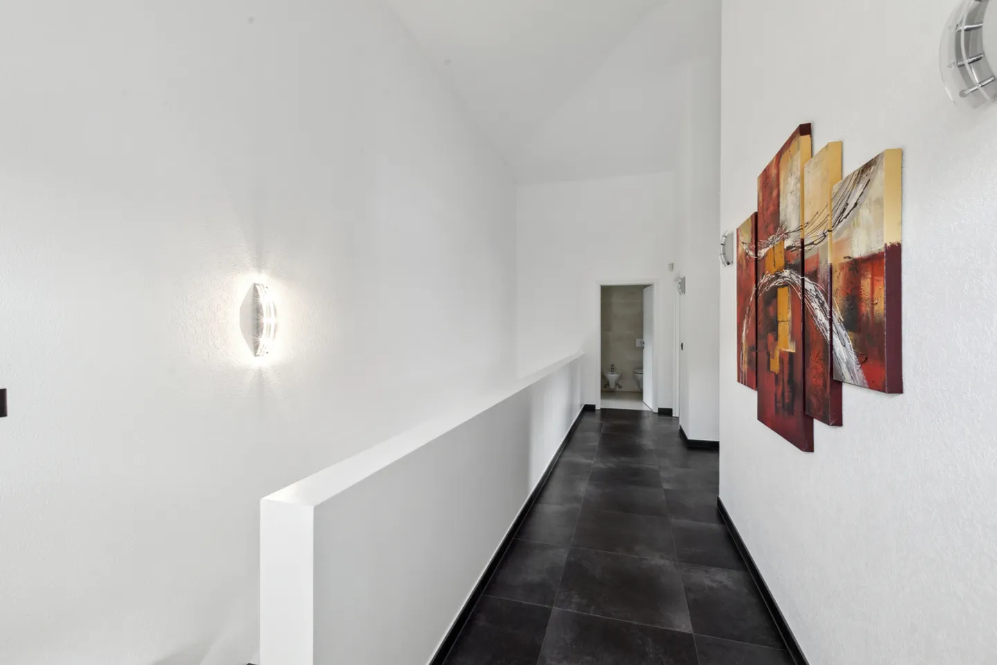 Schöne zeitgenössische Villa mit Pool und Jacuzzi! - Foto 9 von 13