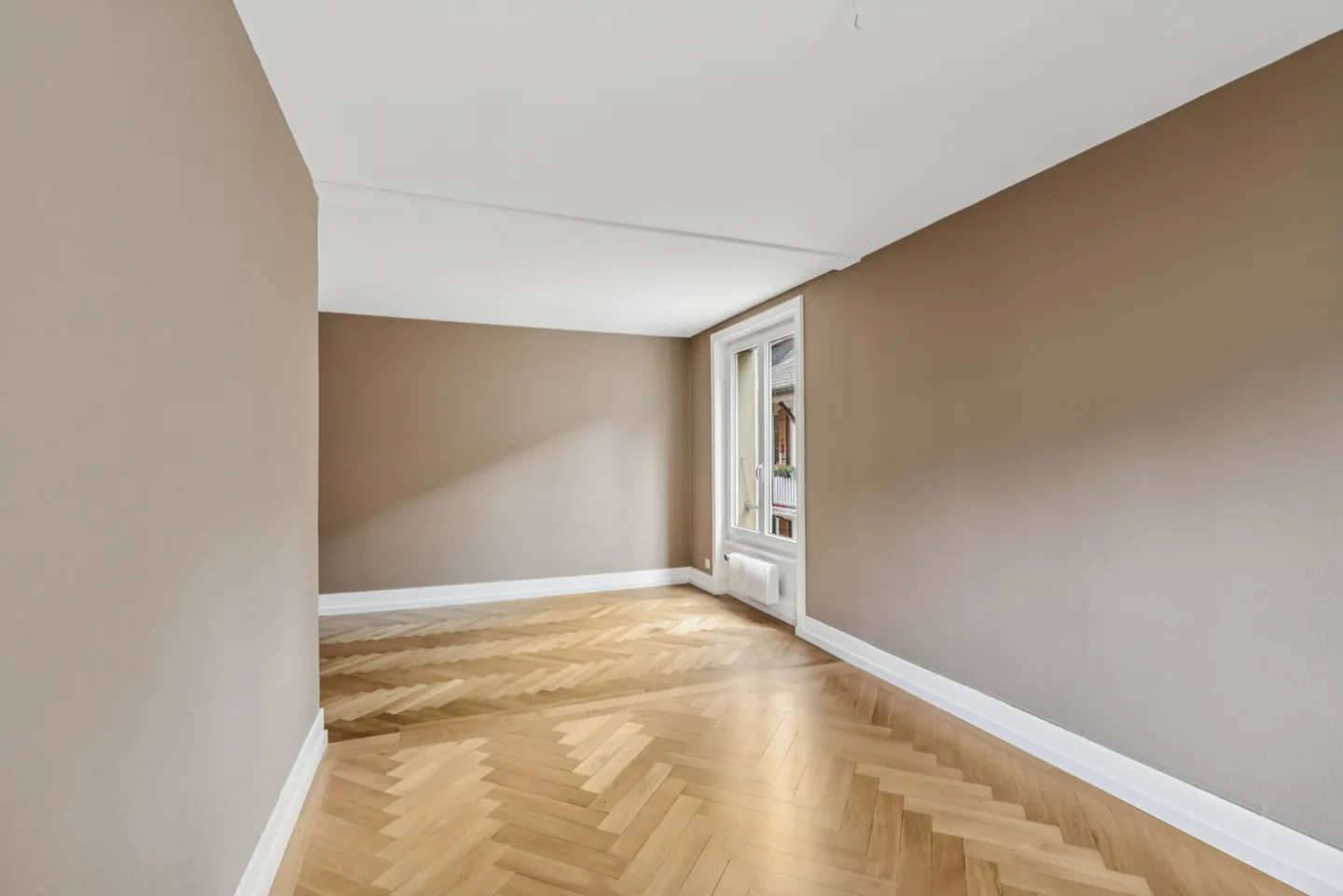 Bright 3.5 room renovated in the heart of the village - Photo 7 of 8