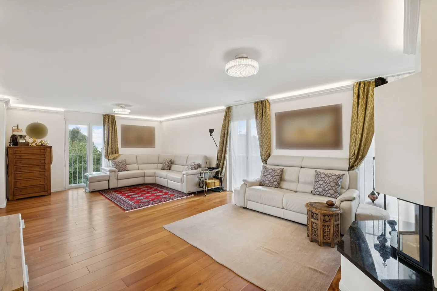 Elegante appartamento di 5,5 locali in un edificio Minergie situato a Hauterive NE - Foto 2 di 10