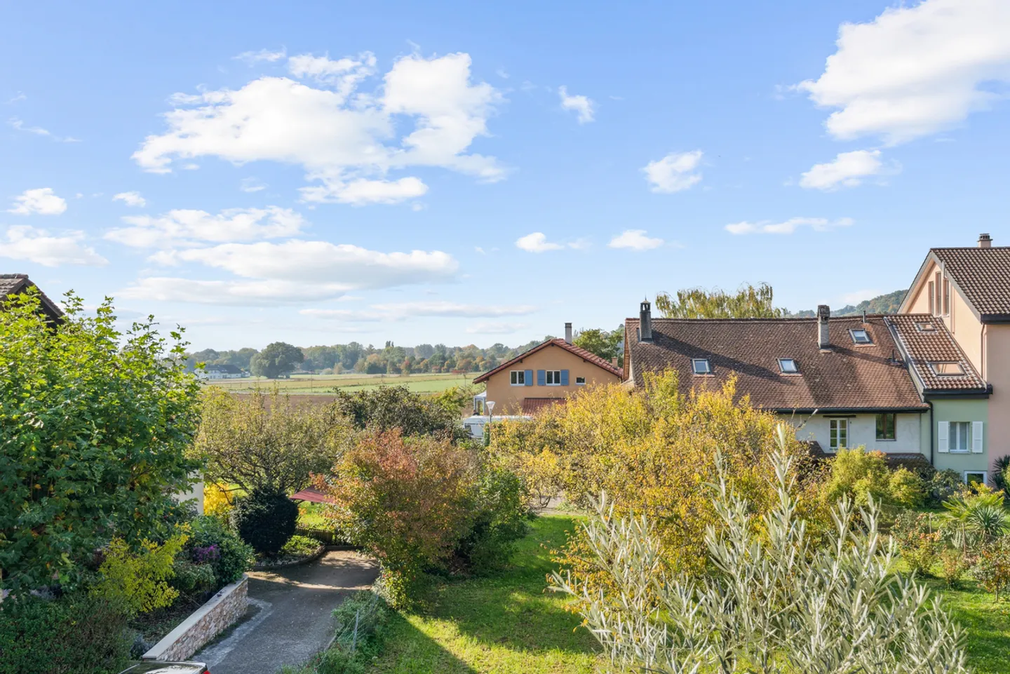 Villa individuelle rénovée offrant un beau jardin avec jacuzzi ! - Photo 5 sur 13