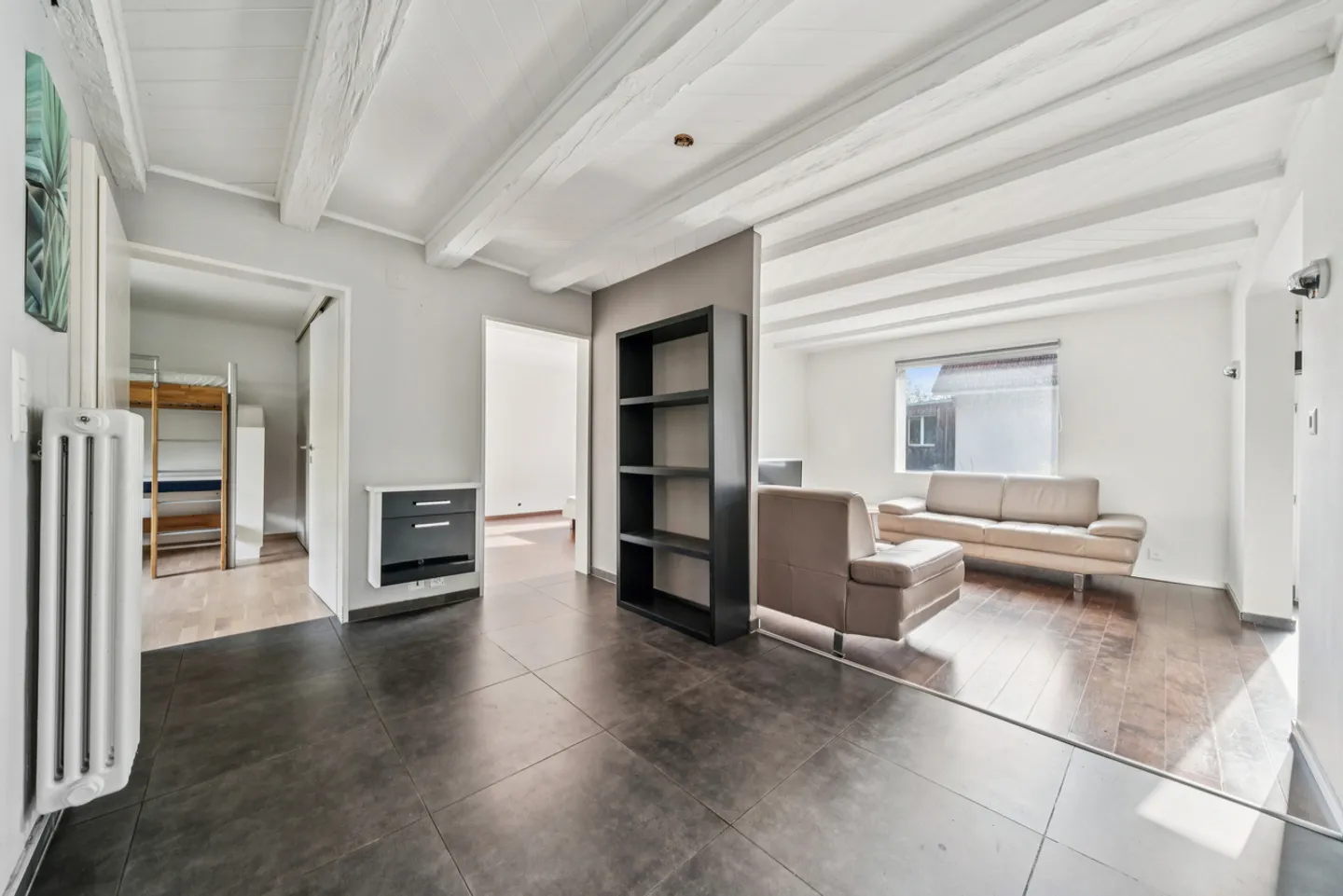 Villa individuelle rénovée offrant un beau jardin avec jacuzzi ! - Photo 7 sur 13