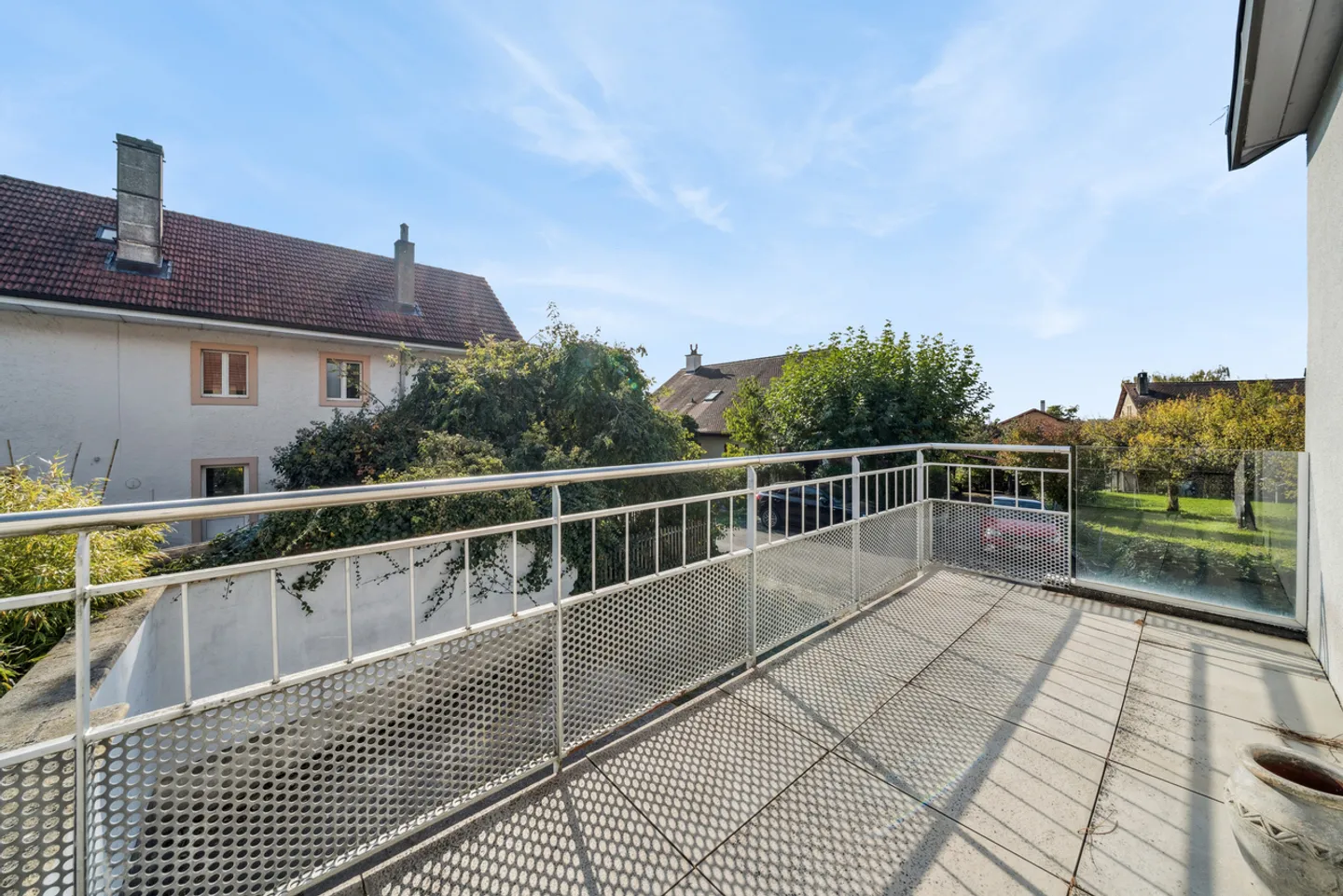 Villa individuelle rénovée offrant un beau jardin avec jacuzzi ! - Photo 13 sur 13