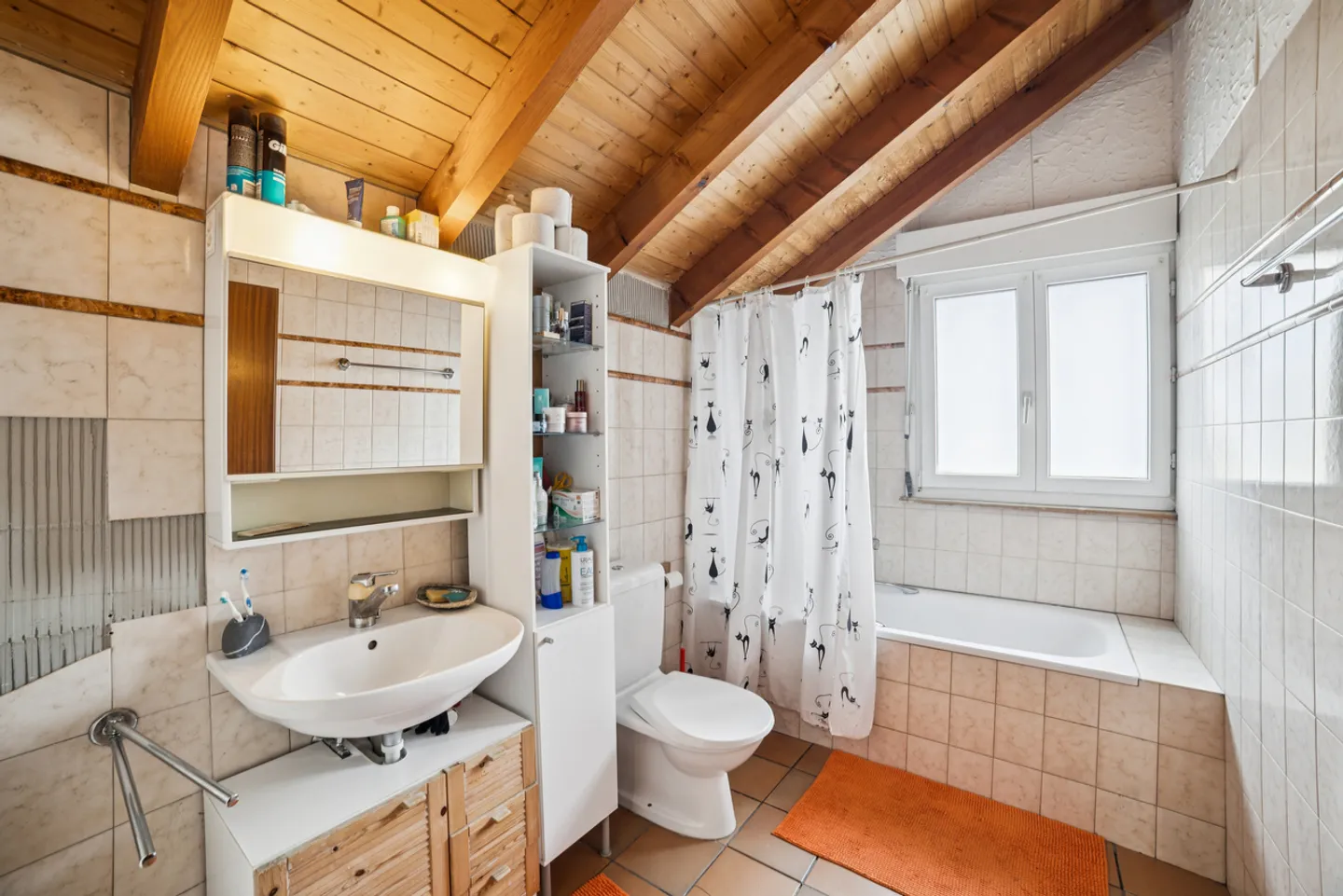 Charming family home with garden and 2 garage boxes! - Photo 11 of 12