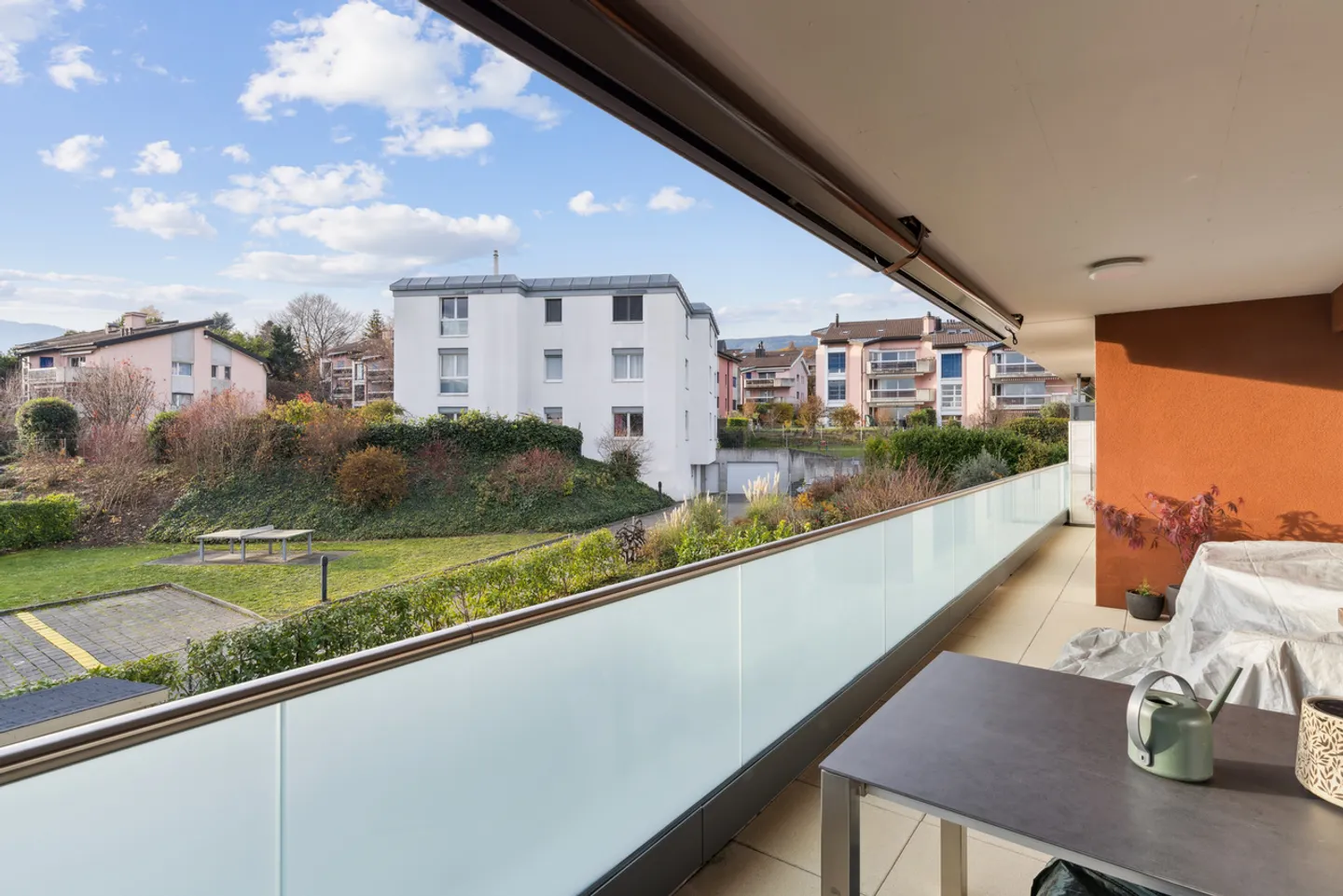 Stunning modern 4.5-room apartment with terrace and veranda! - Photo 10 of 11