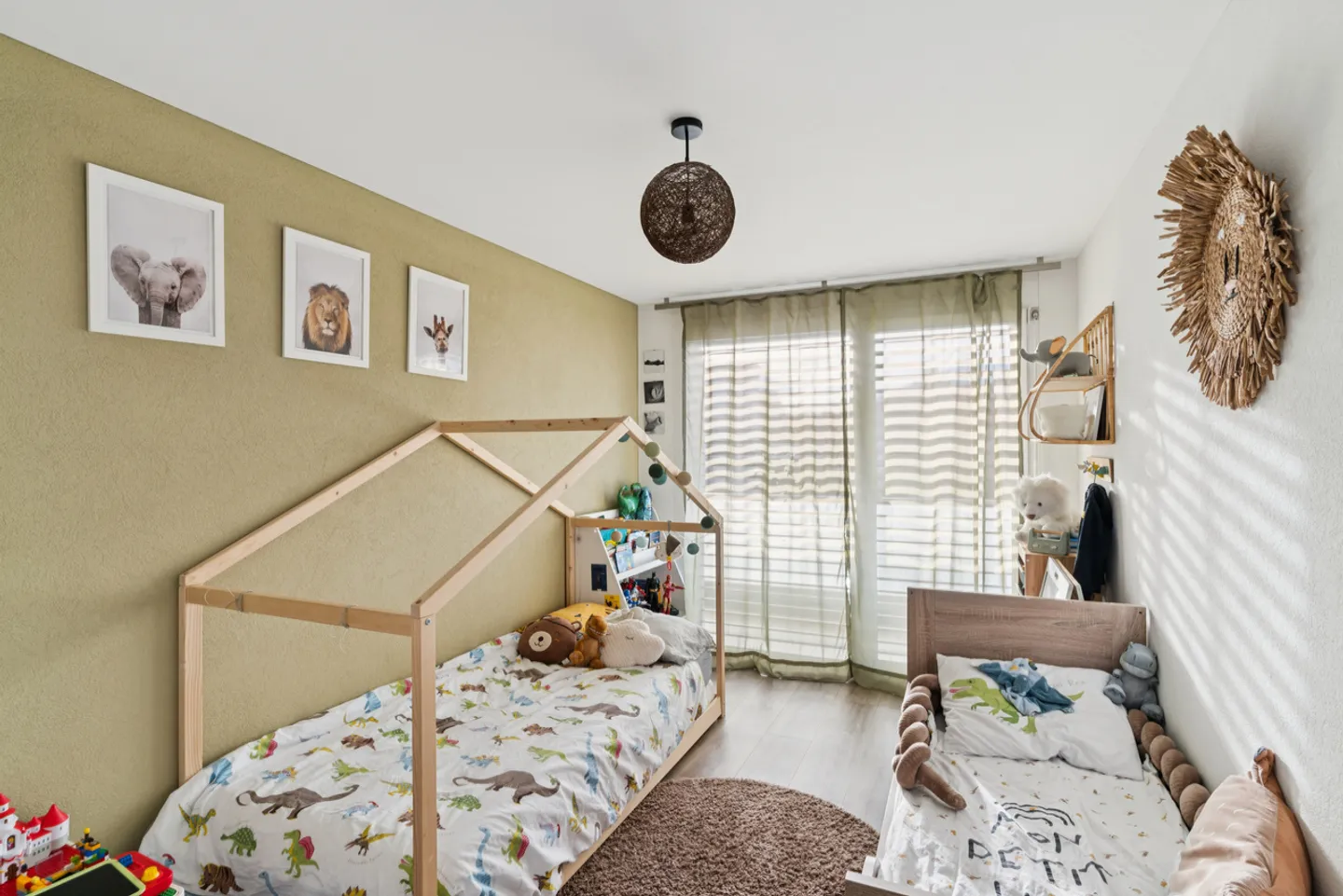 Stunning modern 4.5-room apartment with terrace and veranda! - Photo 8 of 11