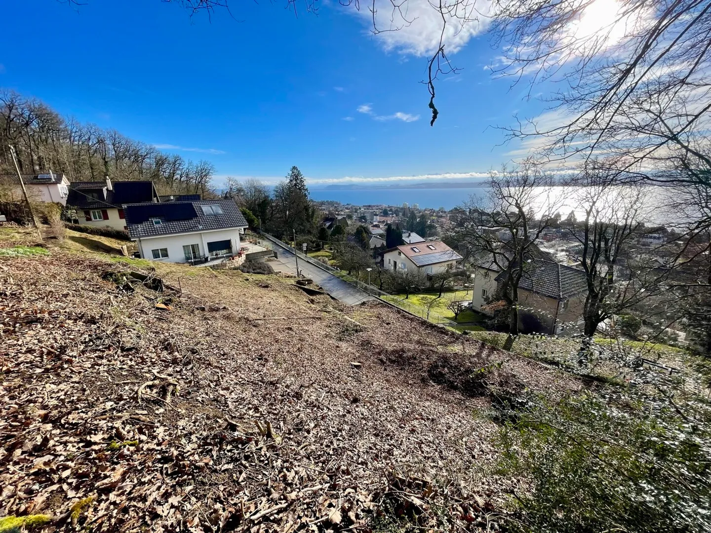 Terreno eccezionale con vista panoramica sul lago e sulle Alpi - Foto 2 di 8