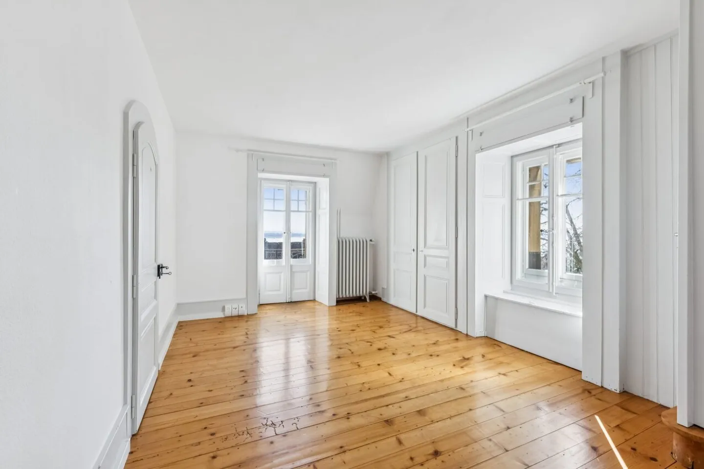 Charmanter heller Kokon nur wenige Schritte vom Bahnhof Neuchâtel entfernt - Foto 5 von 7