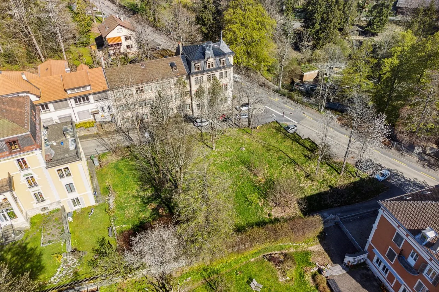 Baugrundstück in einem Wohngebiet im Norden der Stadt - Foto 4 von 6