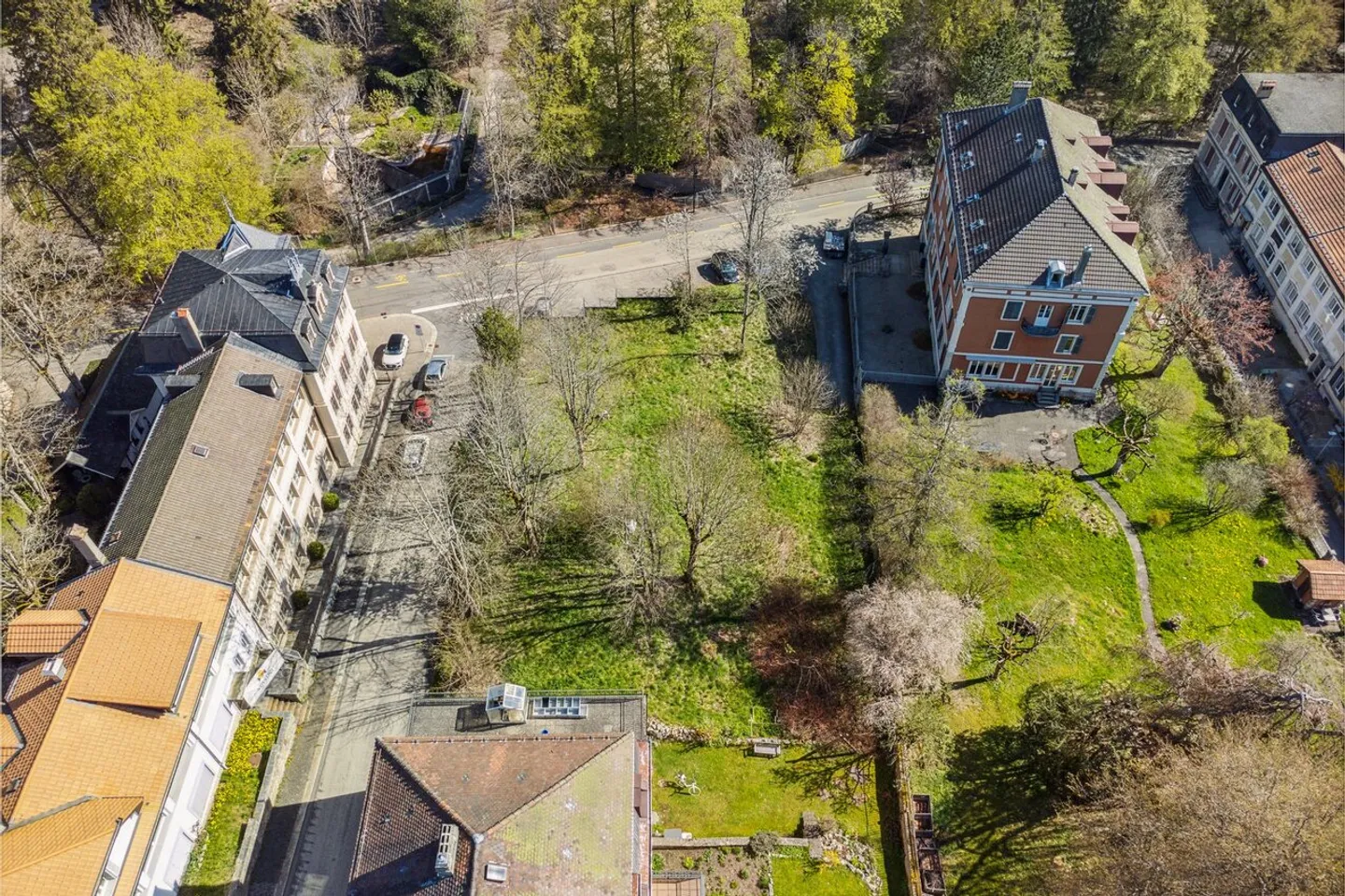 Baugrundstück in einem Wohngebiet im Norden der Stadt - Foto 2 von 6