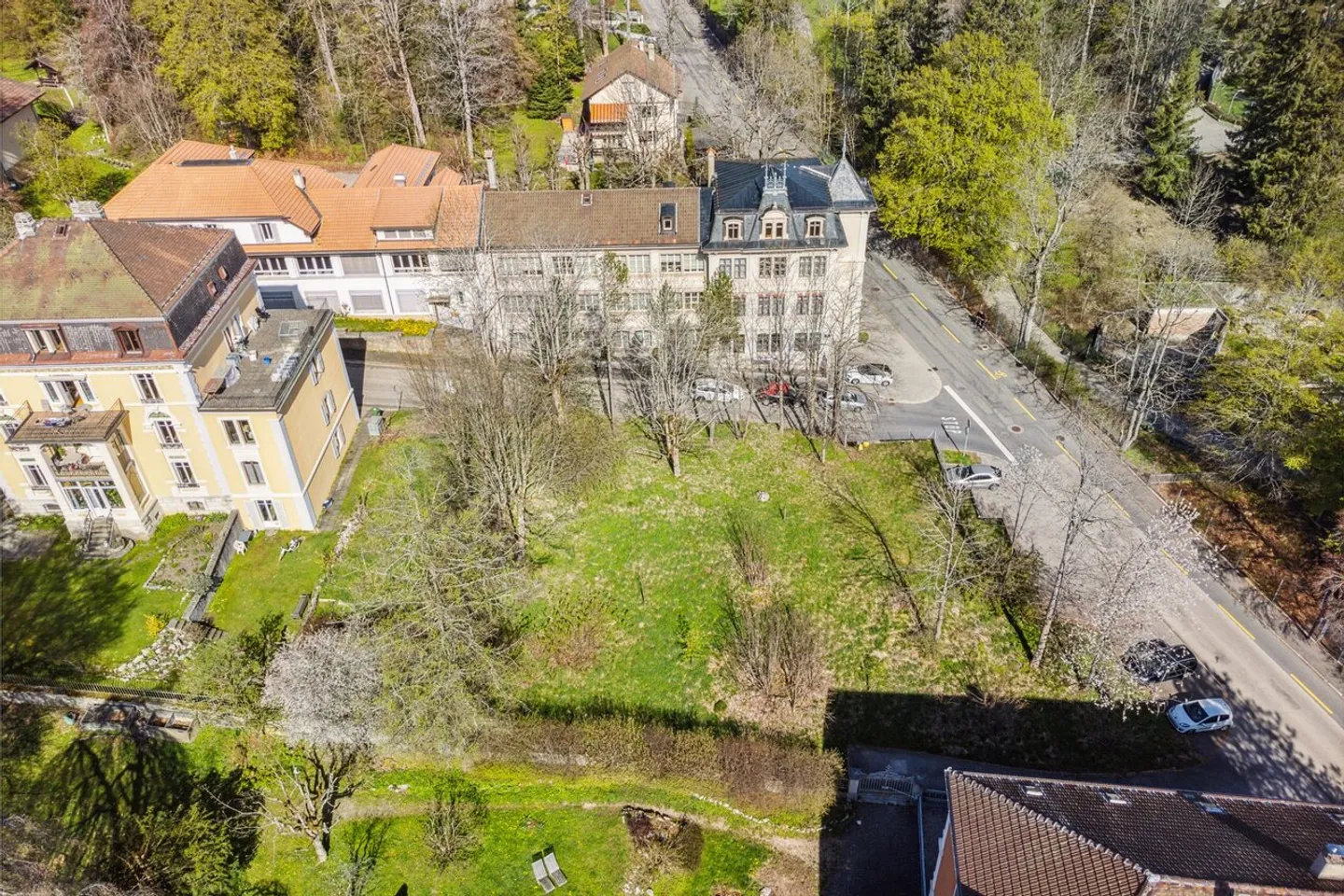 Baugrundstück in einem Wohngebiet im Norden der Stadt - Foto 5 von 6