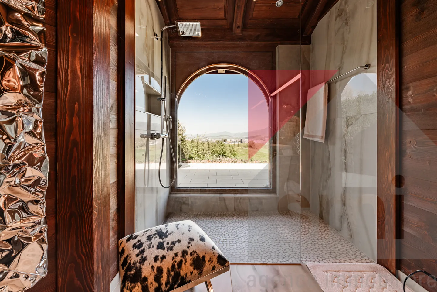 Chalet esclusivo, completamente ristrutturato e arredato, in un angolo di paradiso - Foto 11 di 13