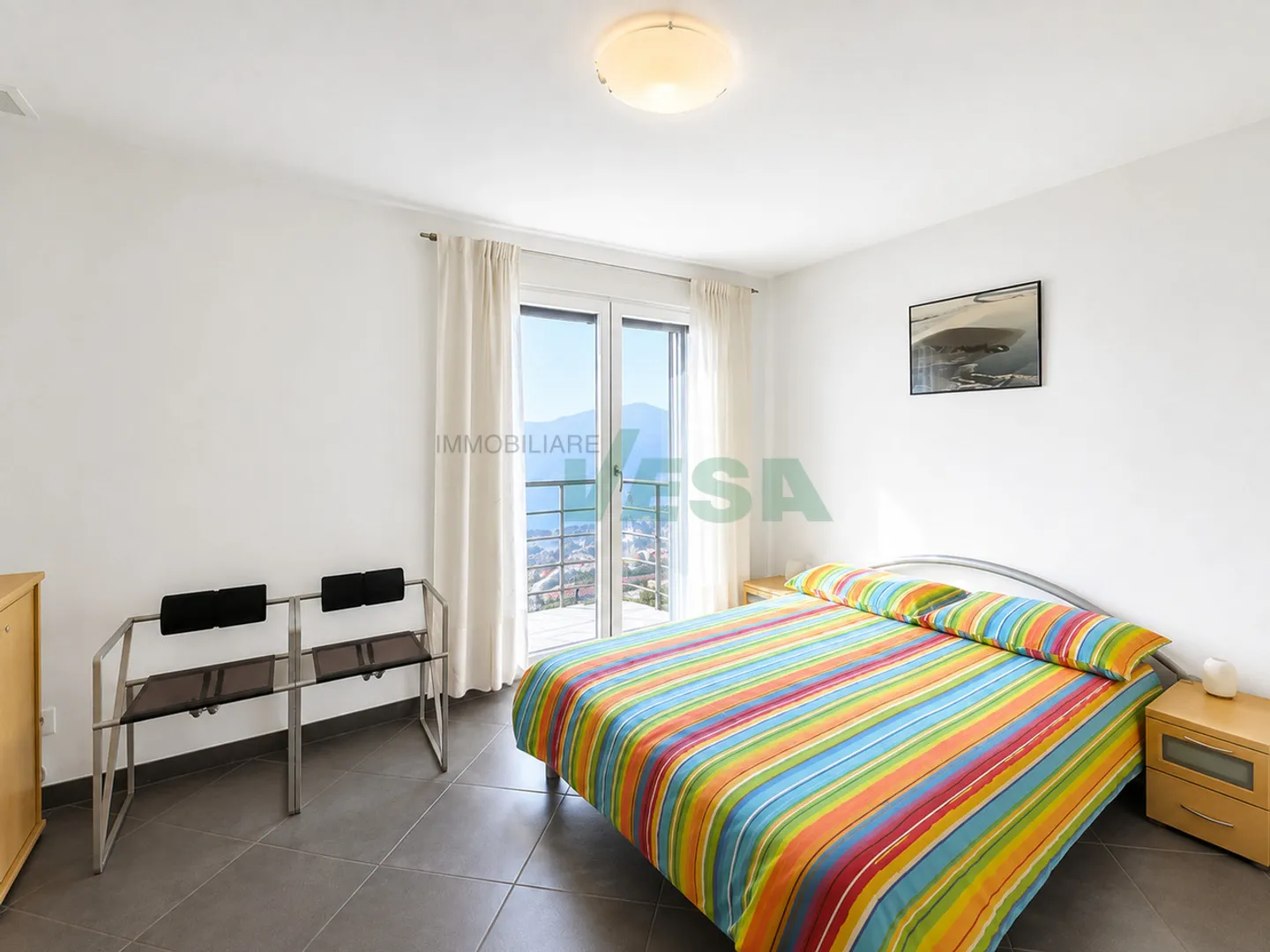 Villa moderne et lumineuse mono-bifamiliaire avec une vue dégagée splendide - Photo 11 sur 13
