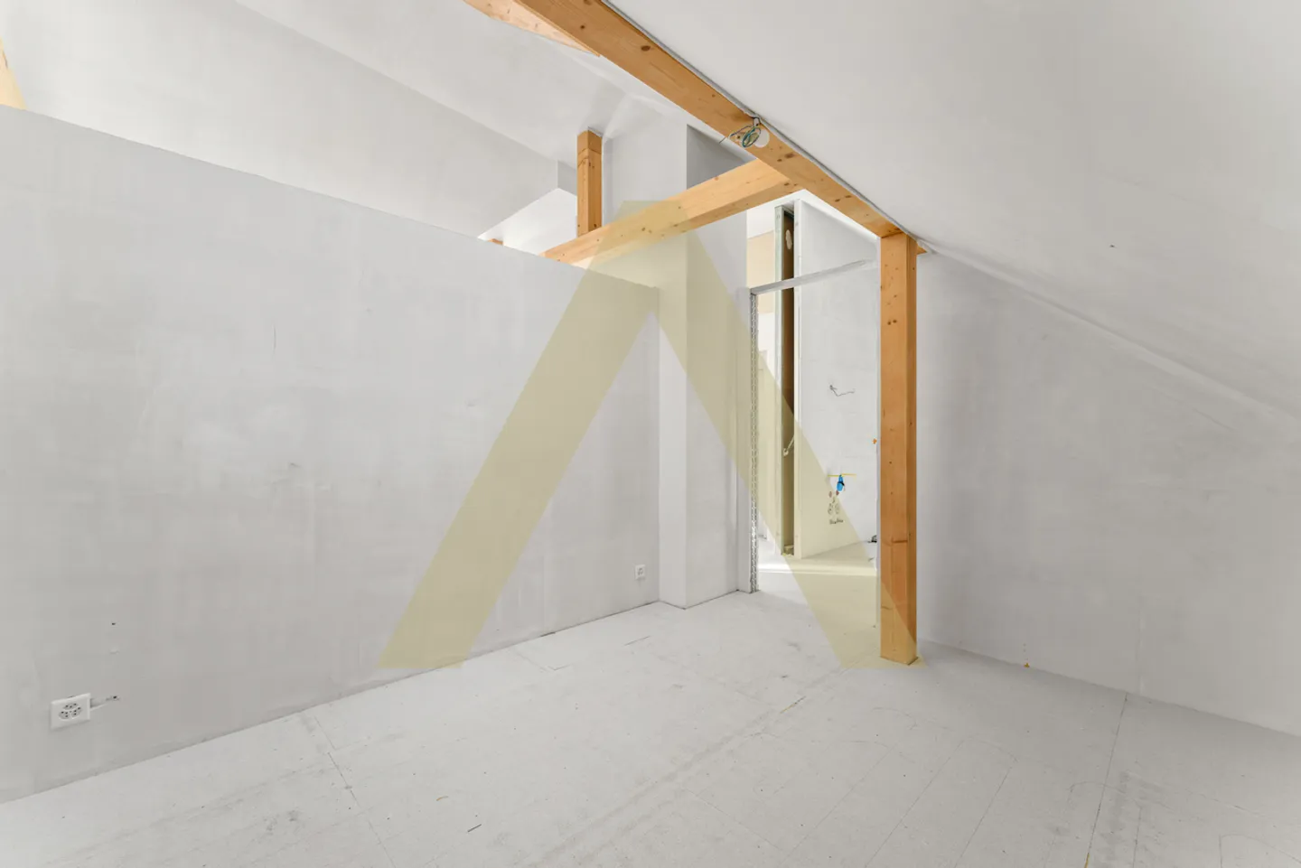 Stunning Attic Style Loft - Photo 9 of 11