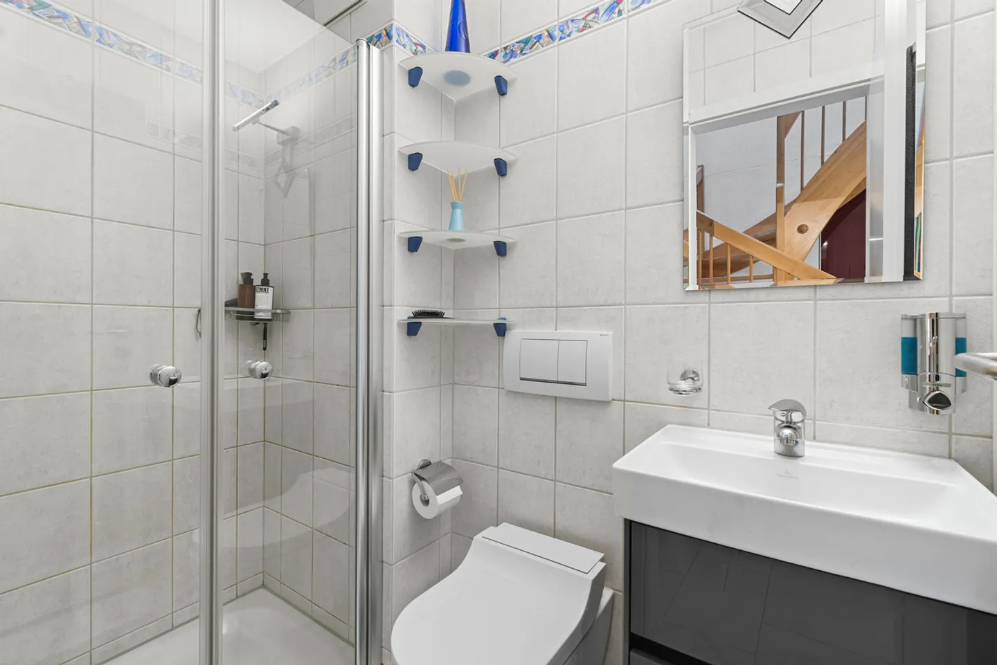 Confortevole appartamento su due livelli di 4.5 locali - Foto 6 di 13