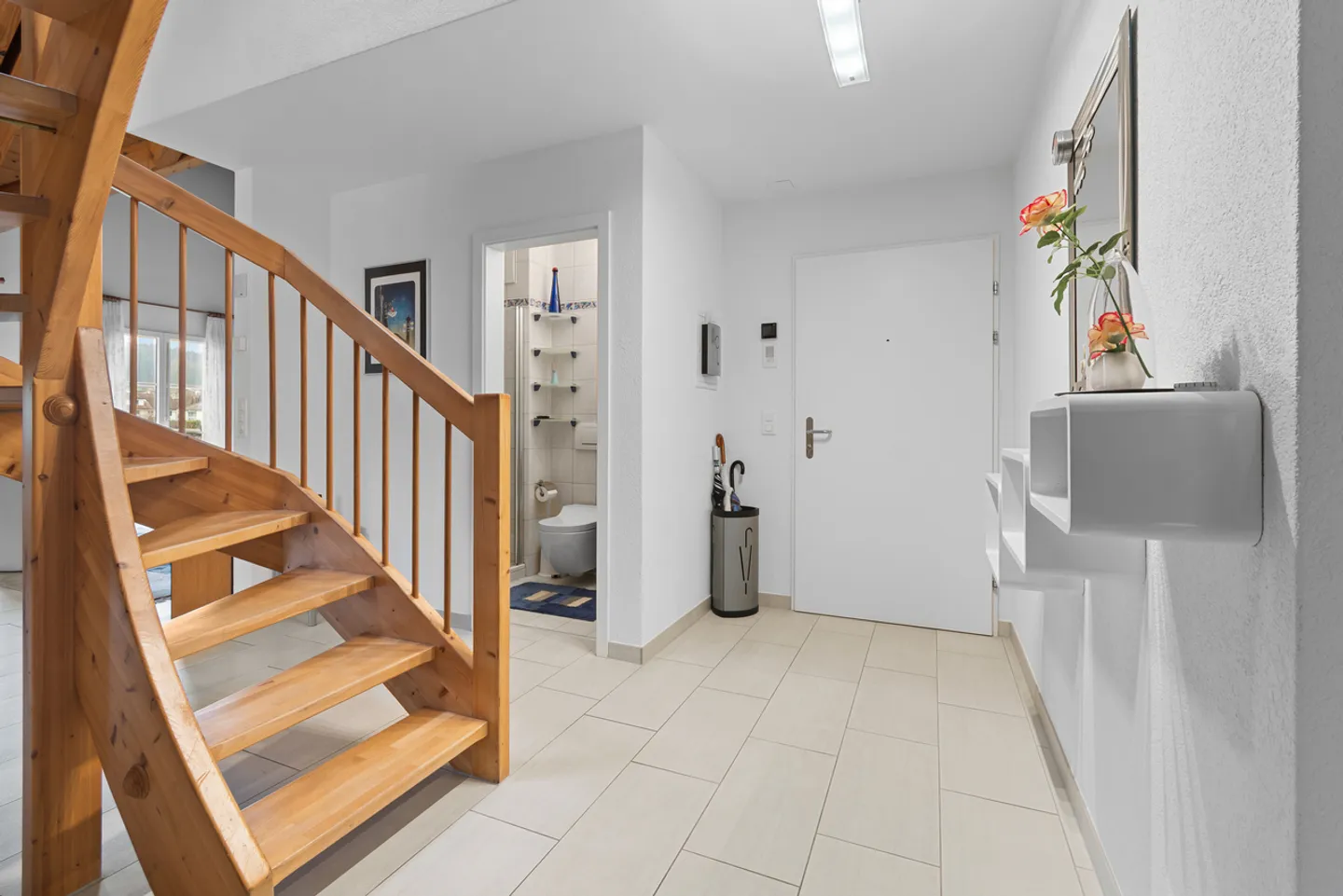 Confortevole appartamento su due livelli di 4.5 locali - Foto 5 di 13