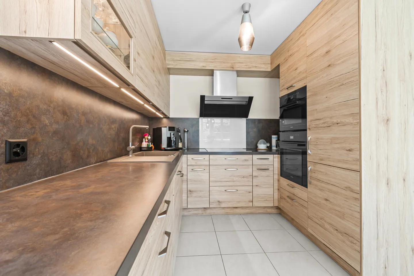 Comfortable condominium with spacious garden area - Photo 12 of 13