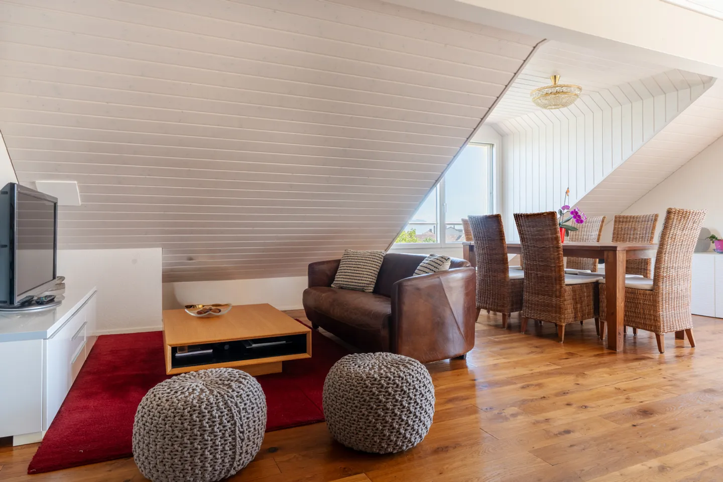 Appartement lumineux avec vue alpine - Photo 4 sur 13