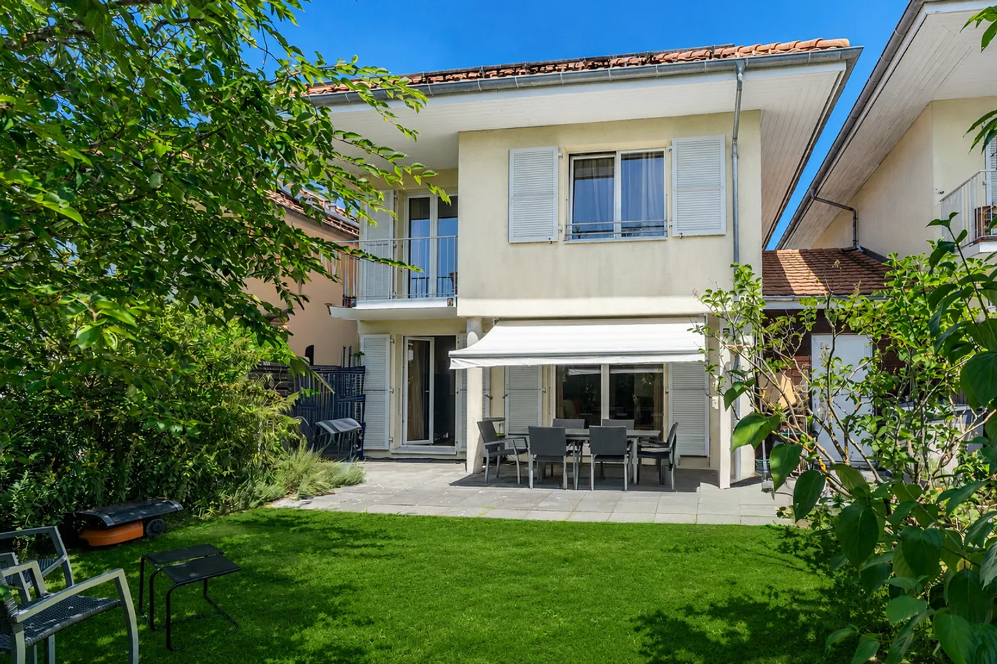 Pretty semi-detached villa by the garages in Epalinges - Photo 1 of 13